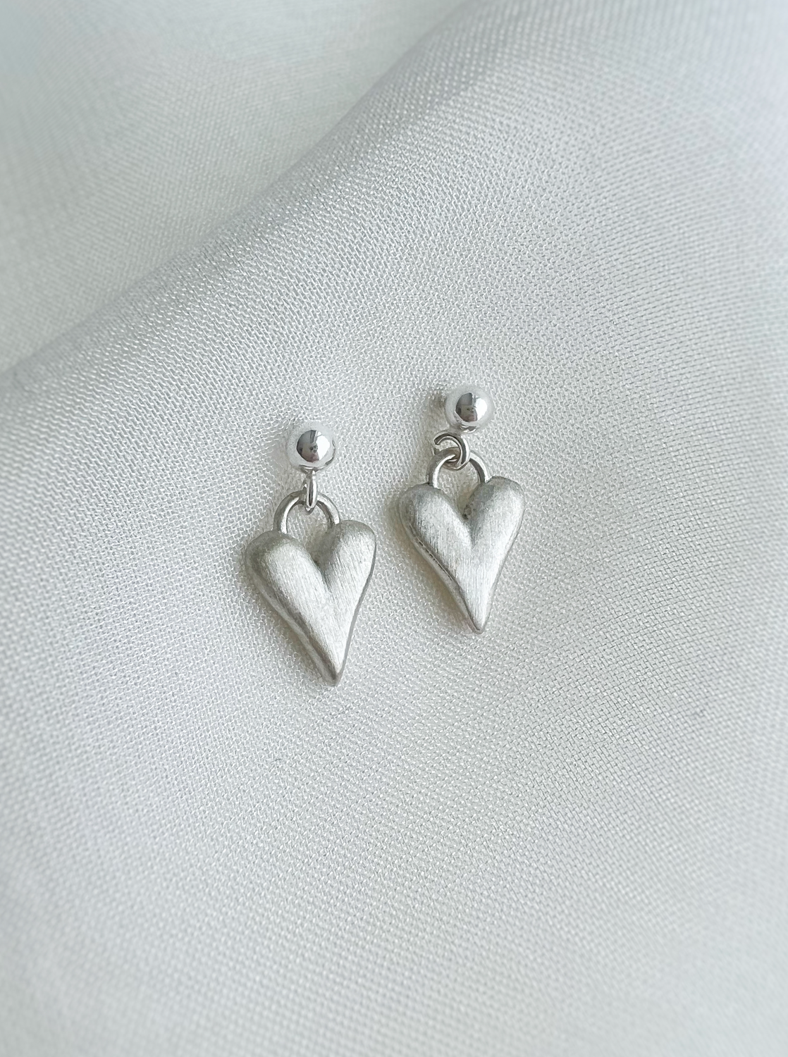 OUR HEART STUDS
