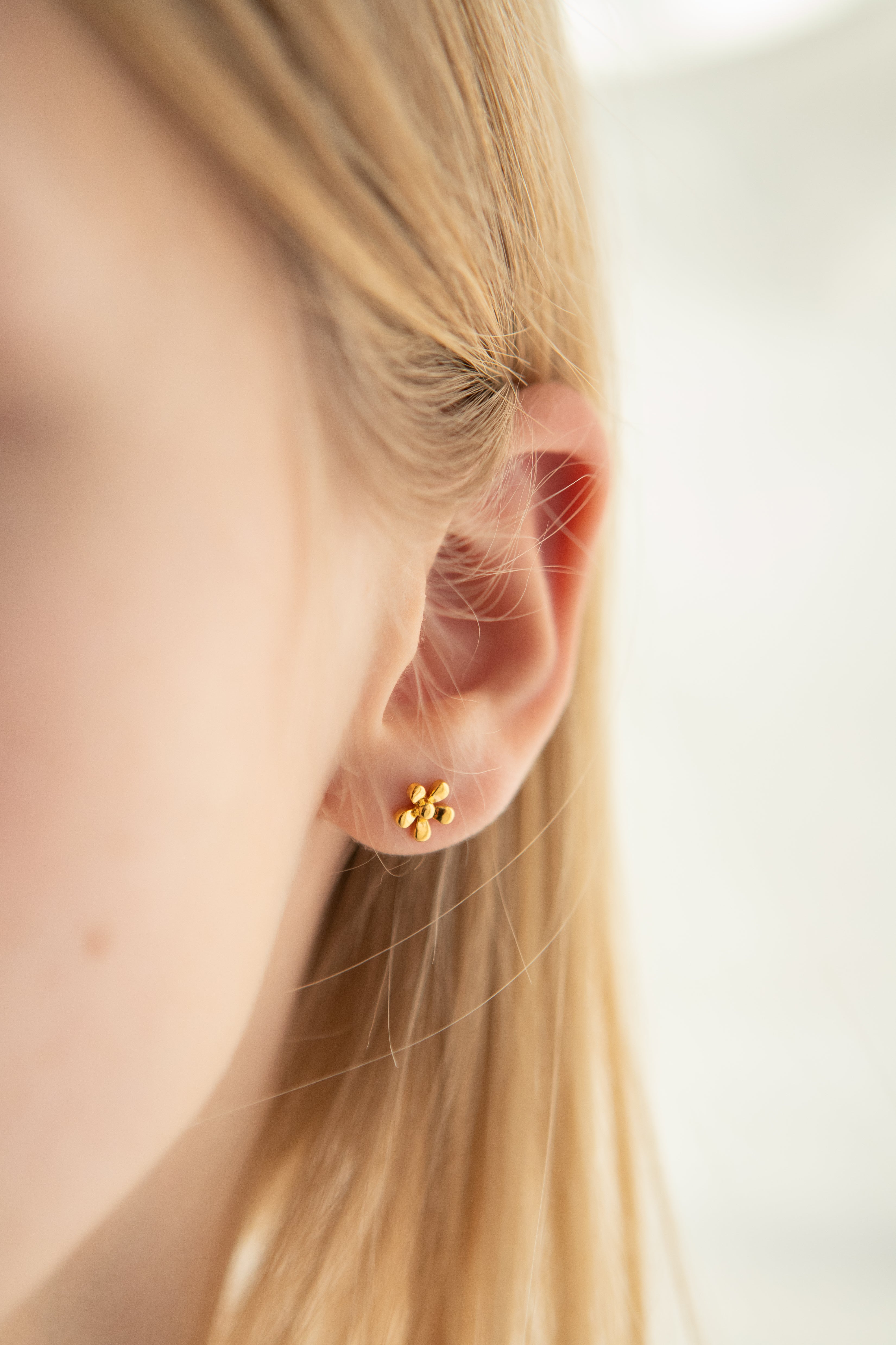 Tiny Daisy Stud Earrings